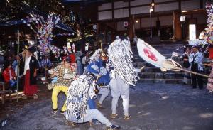 成木熊野神社獅子舞