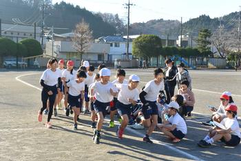 マラソン大会 5 6年生 12月日 青梅市立第七小学校