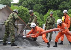 土砂吸引