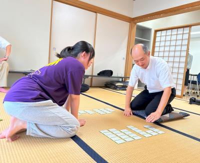 10月1日表敬訪問（競技かるた全国高校選手権大会団体・個人優勝選手）の写真