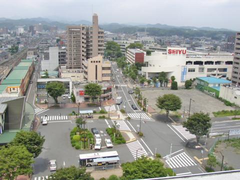 河辺駅北口整備前（平成17年）