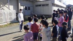 12月3日（火曜日）芋掘り　1,6年生の画像