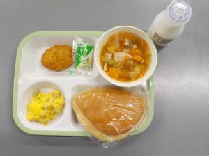 給食の写真