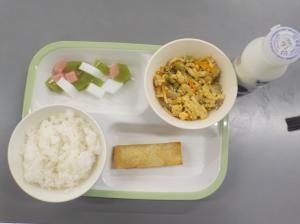 給食の写真