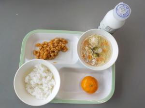 給食の写真