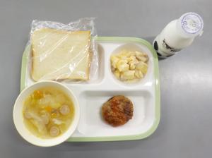 給食の写真