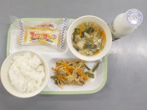 給食の写真