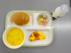 給食の写真