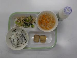 給食の写真