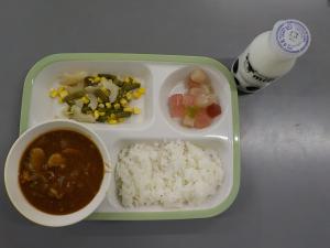 給食の写真