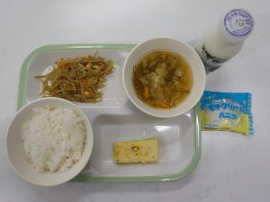 給食の写真