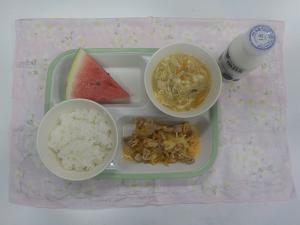 給食の写真