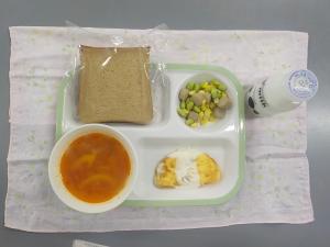 給食の写真