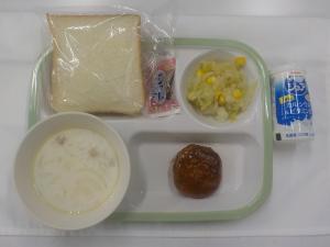 給食の写真