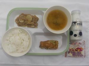 給食の写真