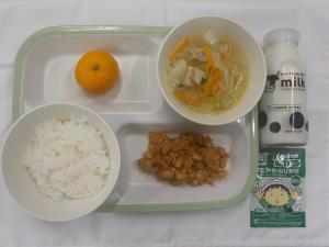 給食の写真