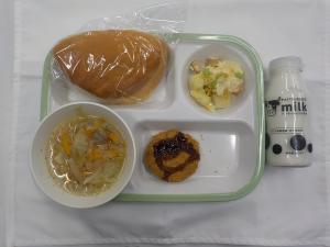 給食の写真