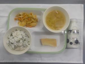 給食の写真