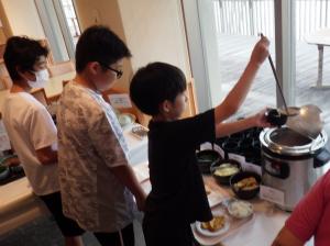 朝食バイキング