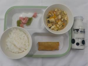 給食の写真
