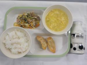給食の写真