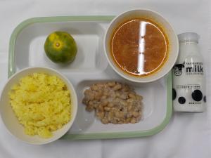 給食の写真