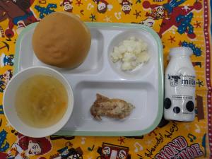 給食の写真
