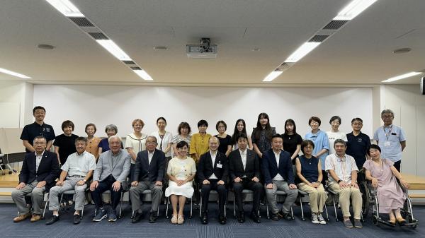 派遣団員集合写真