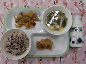 給食の写真