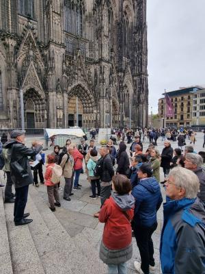 ケルン大聖堂前