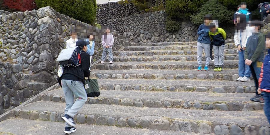 あいさつ運動の一コマ