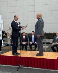 マイスター賞受賞時の佐藤氏の画像