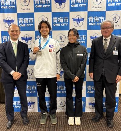 11月10日表敬訪問（青梅市カヌー協会所属選手2名）の写真