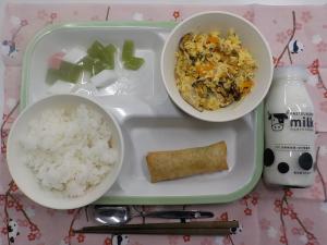 給食の写真