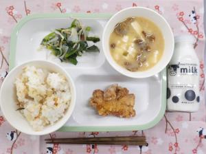 給食の写真