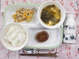 給食の写真