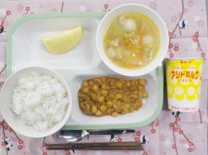 給食の写真