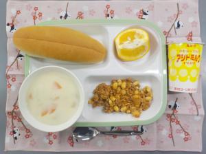 給食の写真