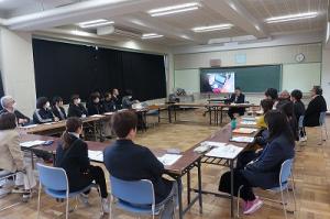 全体での協議会と講評