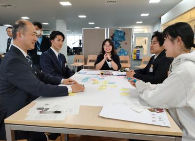 2月27日連携協定を締結している大学4校の学生とのワークショップの写真