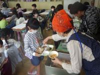 給食