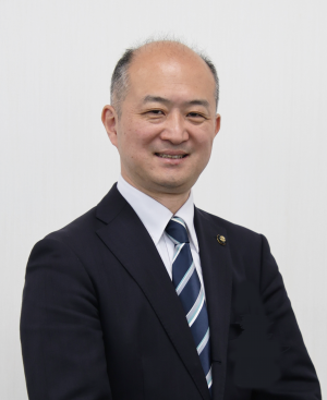 大勢待利明市長の写真