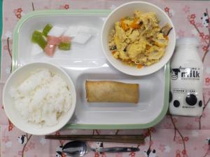 給食の写真