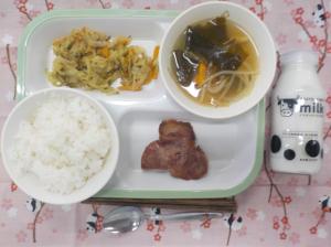 給食の写真