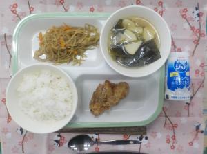給食の写真