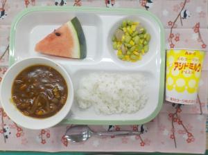 給食の写真