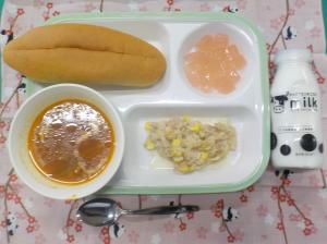 給食の写真