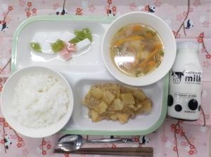 給食の写真
