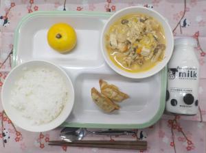 給食の写真