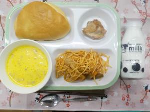 給食の写真